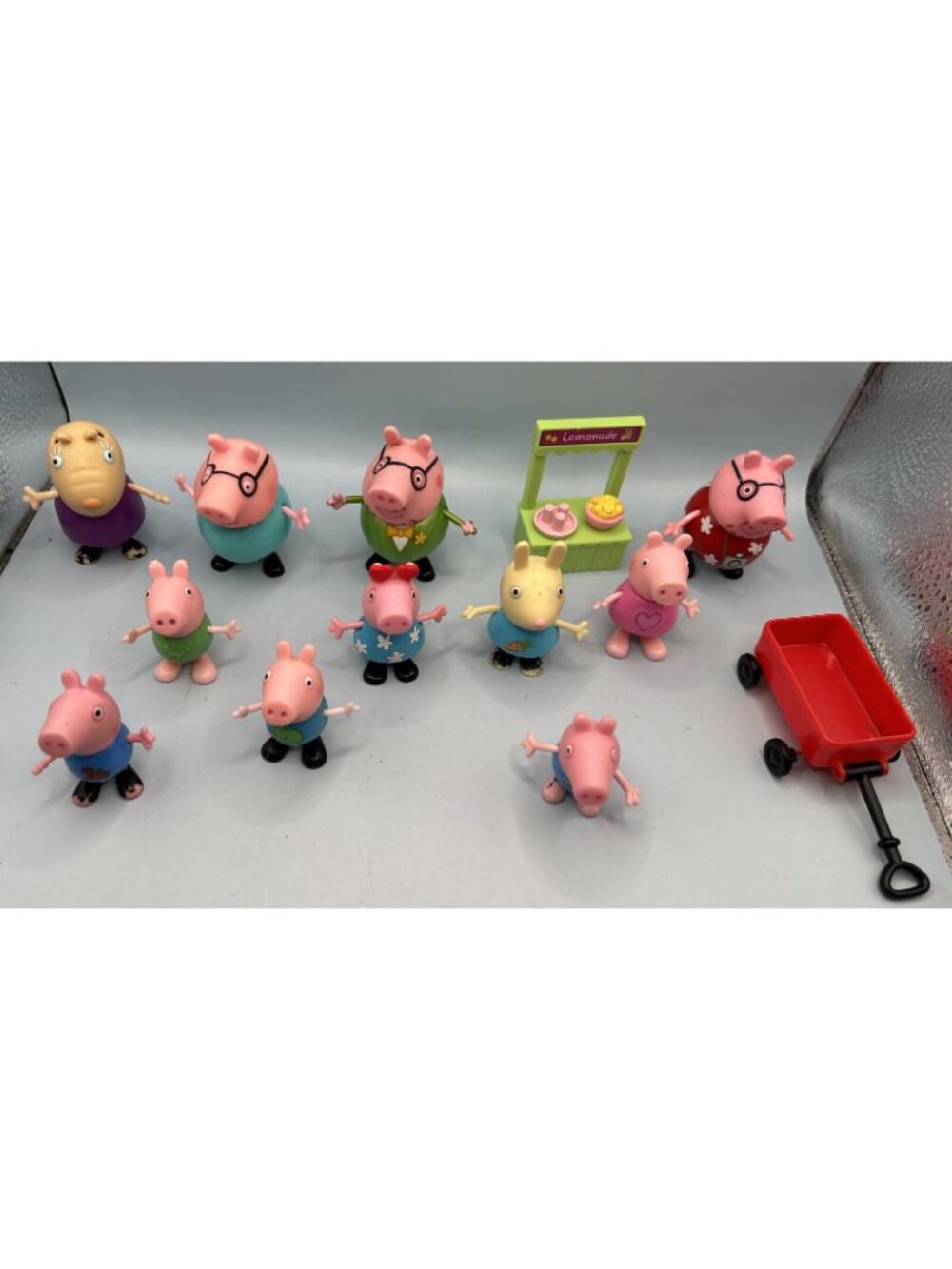 Peppa Pig Peppa's Adventures Peppa's Family Lot Of 11 Figures and Accessories - Picture 2 of 12